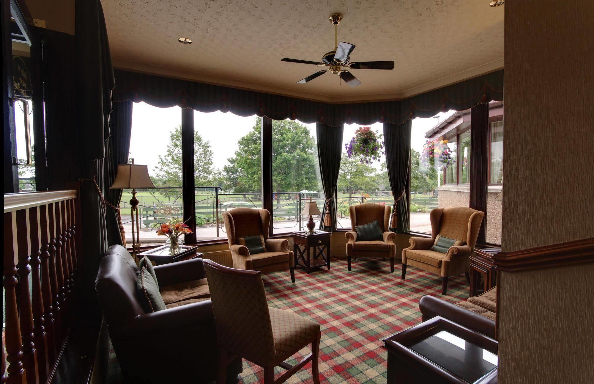 Strathburn Hotel Inverurie By Compass Hospitality Εξωτερικό φωτογραφία
